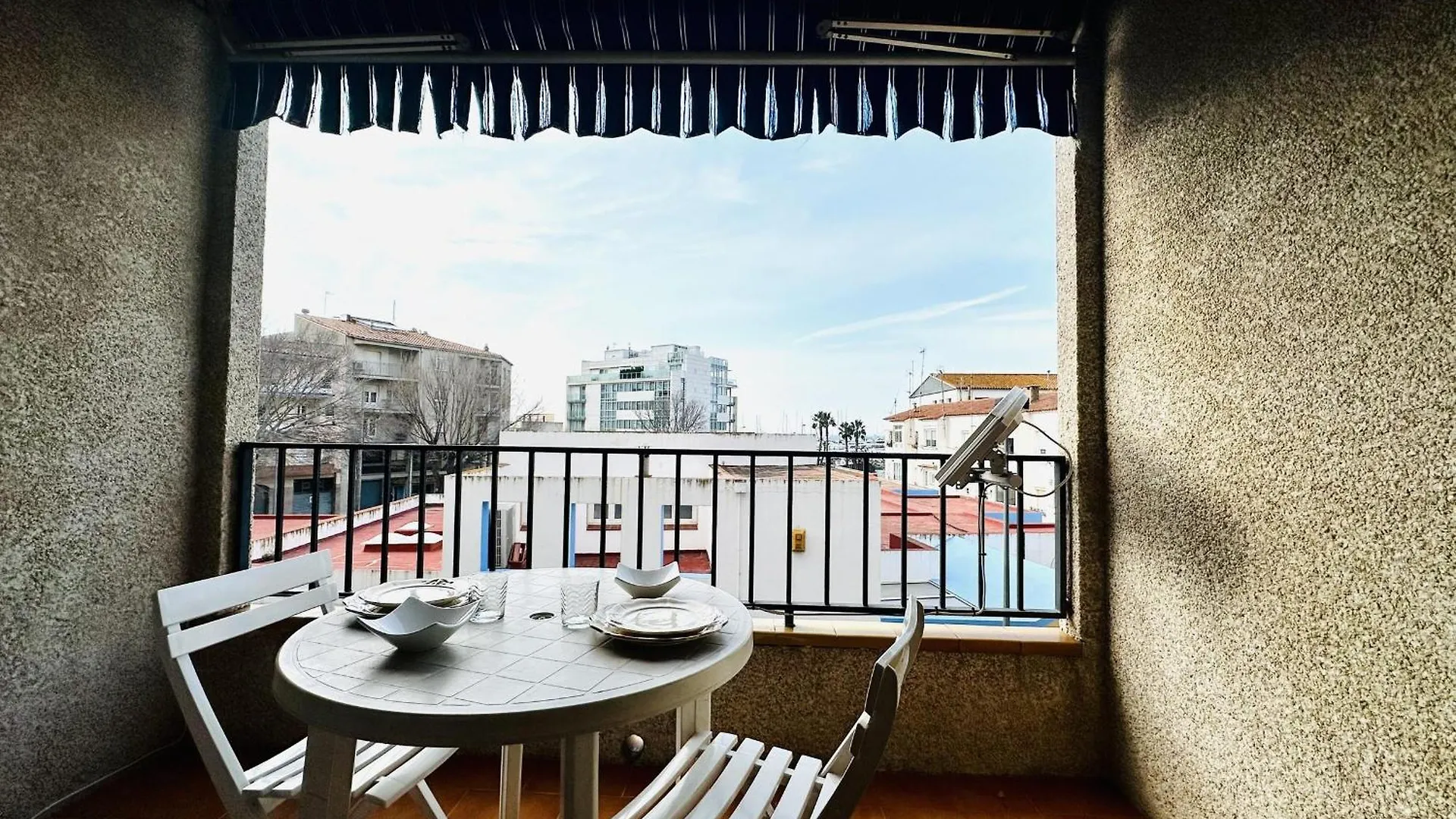 Apartment 1027 Roses 9 1-3, Zona Del Puerto Deportivo, Cercano A La Gran Playa De Roses. Pequena Vista. - Es-258-40 Spain